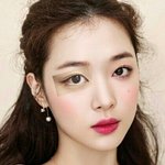 <b>심심</b>해서 설리 메이크업 해봤는데 어땡??