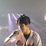 [백현] 콘서트 백현이 <b>코앞</b>에서 찍은듯