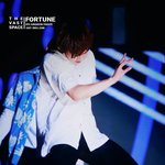 [방탄소년단] 진짜 <b>슬림</b><b>탄탄</b>...