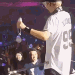 [EXO] 개처럼  일해서 슴 <b>한테</b> 돈이나 쳐 받쳐