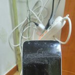 내 휴대폰이 이렇게 되었다면 어떻게하시겠어요??