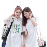 <b>리틀</b> 수지, 정채연 ! 청순함의 끝을 보여준 공항패션