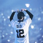 [EXO] 도경수 <b>허리</b> 내 한팔에 감길거같음