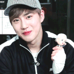 [EXO] <b>거리</b> 지나는데 피묻은 칼을 든 남자가