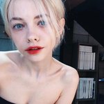 보면 단발병 걸린다는..