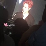 [EXO] 준면이 머리보고 핑크라는 애들 <b>시력검사</b> 해야할듯