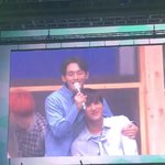 [EXO] 우리 죤대 동생 안아주는 것 좀 보고가세요ㅠㅠㅠㅠㅠㅠㅠㅠㅠㅠㅠ