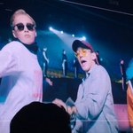 [EXO] 나 민석이 한쪽에만 <b>머리</b>삔<b>한</b>줄 알았는데