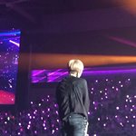 [EXO] 민석이 바로 앞에 카메라들고 있는 사람