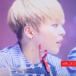 [EXO] 민석이 목에 <b>모기</b>가 문 자국 봐 ㅠㅠㅠㅠ