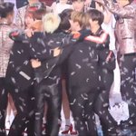 [방탄소년단] 이건 다시봐도 <b>뭉클</b>..