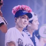 [시우민] 오늘 시우민 <b>화관</b> 썼긴 썼는데 ㅋㅋㅋㅋ