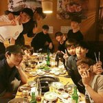 [EXO] 여기 김형제 쳐가로막는 새끼 누구임