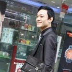 [EXO] 김종대 이사진ㅋㅋㅋㅋㅋㅋ가방 <b>합성</b>했냨ㅋㅋㅋ