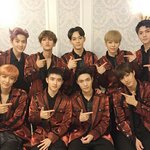 [EXO] 새삼 씹씽이 머리 졸ㄴ라<b>크다</b>