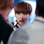 [세븐틴] <b>순영</b>이 사진보는데