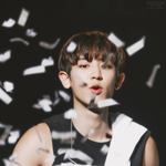 [EXO] 애들이랑 꽃가루는 ㅈㄴ <b>환상</b>의 조합인듯