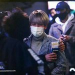[EXO] 뭐냐이거 변백옆에뭐냐