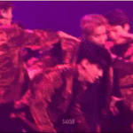 [EXO] +)토끼덫때 종대가 준면이 단추잠가주려는거