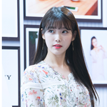 [댓글부탁해] 아이유 실물 몸매 후기.jpg