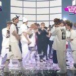 [EXO] 얘 <b>큰</b>스누구냐 <b>애들</b>이랑특히더친한거같던데