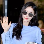 <b>홍수아</b> 다리 쩌네?!