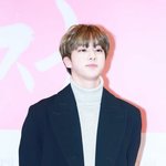 [방탄소년단] <b>석진이</b> 레전드 날이라고 생각 하는 거 하나씩 올려봐...