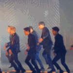 [댓글부탁해] 칼군무돌 엑소 군무실력.<b>gif</b>