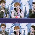 [EXO] 뭐<b>래</b> 민석이 <b>레전드</b>컬러는