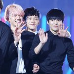 [EXO] 시우민 흑발 <b>앞머리</b> 찾아는 봤다