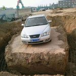 임금 체불한 용역사장, 빡친 <b>포크</b>레인 기사.jpg
