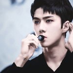 [EXO] 이거무슨 <b>미남</b>인형인줄..