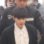 [EXO] 공항입국하고 계신 <b>사격선수</b> 김준면