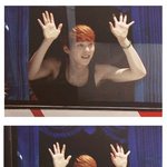 [EXO] 해외로 <b>전지훈련</b>가는데 버스에서 팬써비스 하는 민석