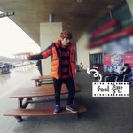 [EXO] 쇼탐 복습하고 있는데 록함이 지금 <b>의자위</b>에서 춤추는거임?