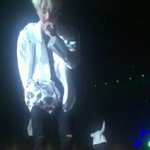 [방탄소년단] 콘서트때 애들 향해서 던지지않았으면..