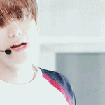 [EXO] 널 지나쳐 왔을 지도 몰라 순간 <b>멈칫</b>