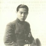 수호 닮은 100년 전 미남