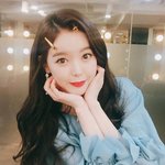 이정도면 엄청 예쁜거지? 못뜨고 묻힌 아이돌인데