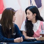 멤버들끼리 딱 마주친 <b>눈빛</b>ㅋ
