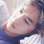 [EXO] <b>유리</b>벽 너머로 비친 계절