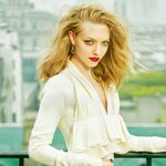 아만다 사이프리드 분위기쩌는 화보