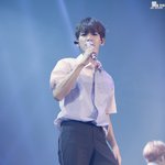 [백현] 백현이 얼굴에 살이 하나도 없쏘