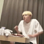 [방탄소년단] 석진이 어깨길이 몇이야?