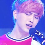 [<b>B1A4</b>] 산도리 노래 부를때 미간 찡그리는거