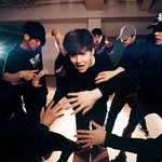 [EXO] 경수 의미있는 이 팔찌 홈마들 고화질 <b>안품</b>