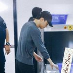 [CHEN] <b>인천</b>공항 출국 첸