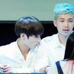 [방탄소년단] 이가간질간질한 아기<b>사자</b>가 아빠<b>사자</b>를무는과정