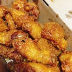 [EXO] 치킨추천받은년 결국 처음으로 허니콤오 시킴