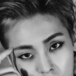 [EXO] 김민석 화장 <b>반반</b> 약간 다른거같음